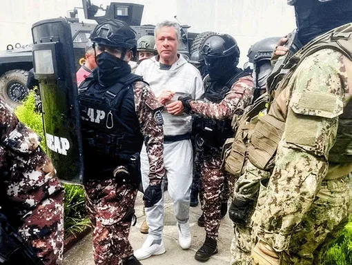 Phía sau căng thẳng giữa Ecuador và Mexico