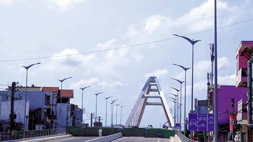 Công trình cầu Trần Hoàng Na đã cơ bản hoàn thiện, chuẩn bị thông xe