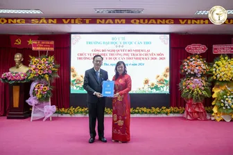 PGS.TS.BS Nguyễn Văn Lâm tiếp tục được bổ nhiệm Phó Hiệu trưởng phụ trách chuyên môn Trường Đại học Y Dược Cần Thơ