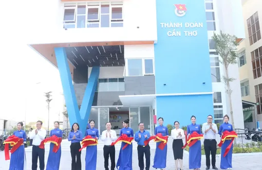 Triển khai quy hoạch, xây dựng công trình, cơ sở vật chất phục vụ sinh hoạt, vui chơi, giải trí cho 
thanh niên