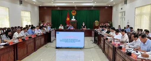 Đề nghị tăng cường quản lý nhà nước về sử dụng lòng đường, vỉa hè