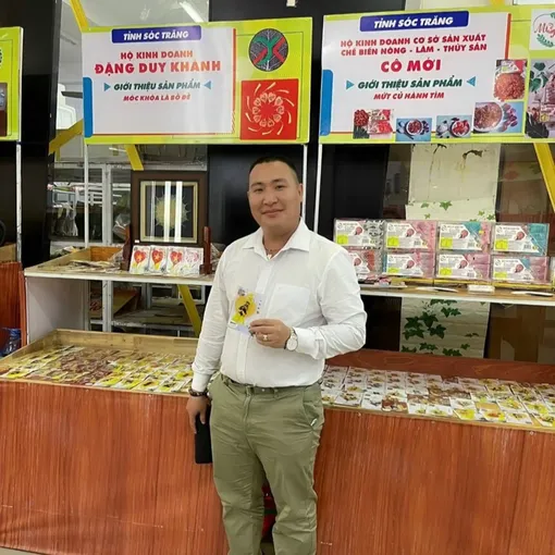 “Biến” lá bồ đề thành tranh