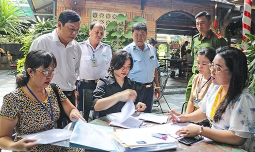 Quận Cái Răng ra quân kiểm tra an toàn thực phẩm