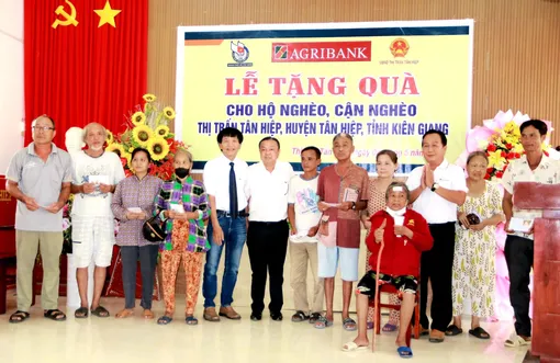 Agribank trao an sinh xã hội tại huyện Tân Hiệp, tỉnh Kiên Giang