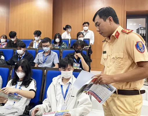 Tăng cường phối hợp tuyên truyền pháp luật về giao thông