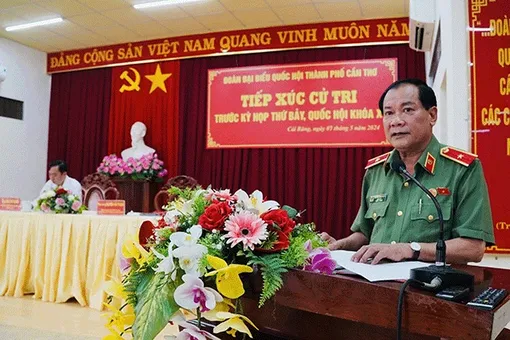 Cử tri phản ánh nhiều vấn đề liên quan trực tiếp đời sống