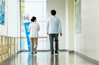 Bác sĩ trẻ Hàn Quốc chuyển hướng phát triển nghề nghiệp