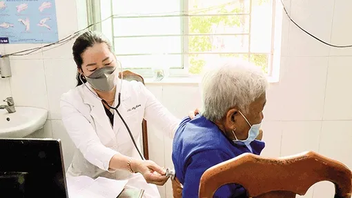 Sơ kết công tác thực hiện chính sách bảo hiểm xã hội, bảo hiểm y tế