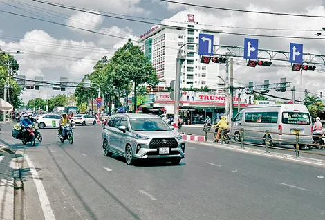 Khắc phục ùn tắc giao thông tại nút giao đường Nguyễn Văn Linh - đường Nguyễn Văn Cừ