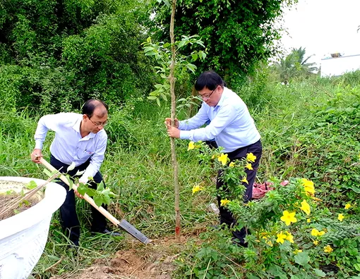 Tích cực hưởng ứng phong trào “Tết trồng cây đời đời nhớ ơn Bác Hồ”