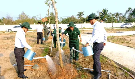 Hưởng ứng Tết trồng cây - Vì một Việt Nam xanh