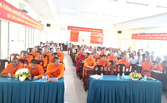 កិច្ច​ប្រ​ជុំ ឃោសនា​ ផ្សព្វ​ផ្សាយ​ពី​គោល​នយោ​បាយ​និង​ច្បាប់​ស្តី​អំ​ពី​ជន​ជាតិ