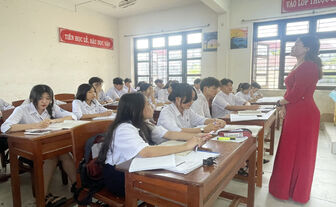 ក្តី​មោទនៈ​របស់​សិស្ស​ជន​ជាតិ​ភាគ​តិច​នៅ​កា​ម៉ាវ