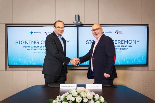 Hoàn Mỹ hợp tác cùng chuyên gia Singapore điều trị các bệnh lý khó và phức tạp