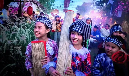 Thời trang kể chuyện nông sản, di sản miền Tây