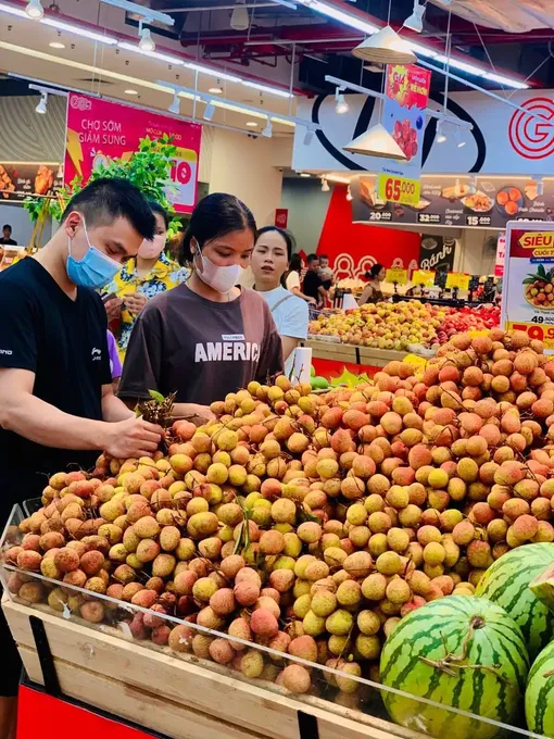 Central Retail đẩy mạnh kích cầu tiêu thụ vải thiều chín sớm năm 2024