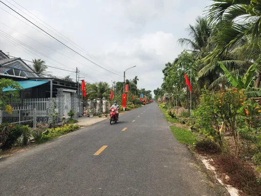 Đầu tư bình quân 233 tỉ đồng/xã phục vụ
xây dựng nông thôn mới