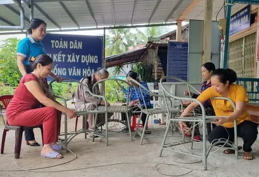 Cờ Đỏ: biểu dương, khen thưởng 31 mô hình, điển hình Dân vận khéo