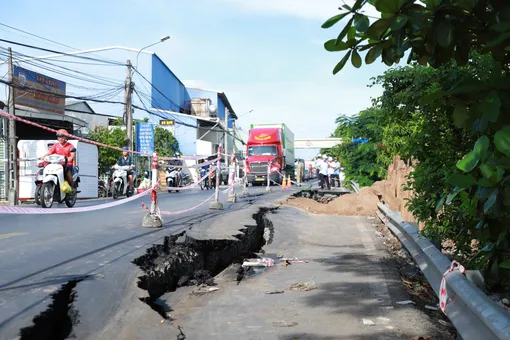 Sạt lở bờ sông Cái Sắn, ảnh hưởng  an toàn giao thông quốc lộ 80