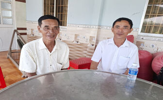 អ្នក​មាន​ប្រ​ជា​ប្រិយ​ក្នុង​តំ​បន់​ជន​រួម​ជាតិ​ខ្មែរ​