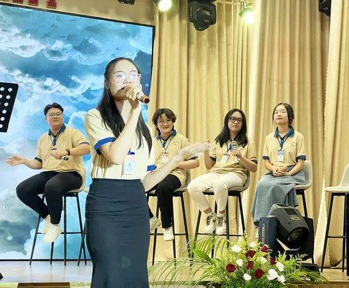 Sinh viên Trường Đại học Nam Cần Thơ tổ chức đêm nhạc gây quỹ ủng hộ trẻ em mồ côi