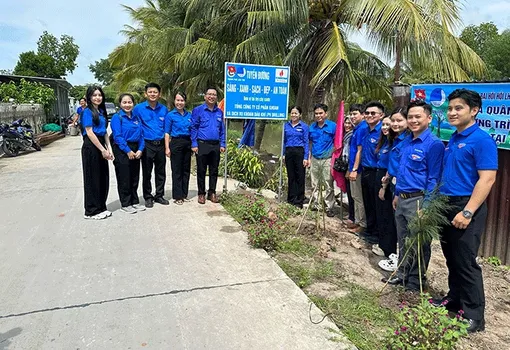 Triển khai sâu rộng các hoạt động tuyên truyền về văn hóa giao thông