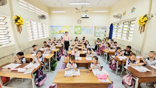 Tập trung lãnh đạo thực hiện hiệu quả công tác phổ cập giáo dục và đẩy mạnh phân luồng học sinh