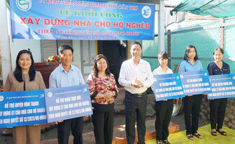 ក្រុង​កឹង​ធើ  បើក​ដំ​ណើរ​ការ​សាង​សង់​ផ្ទះ​៧១ ខ្នង​ជូន​គ្រួ​សារ​ក្រី​ក្រ