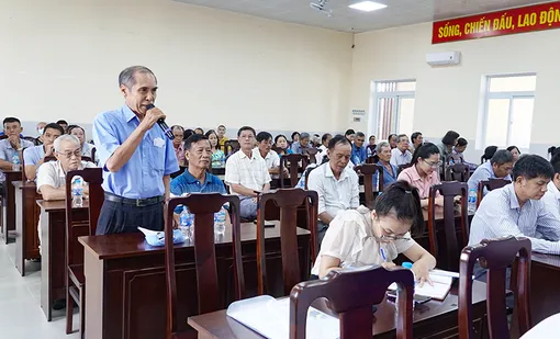 Thực hiện dân chủ, bảo vệ quyền và lợi ích chính đáng của nhân dân