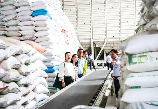 Tháo gỡ khó khăn, hỗ trợ doanh nghiệp phát triển sản xuất, kinh doanh