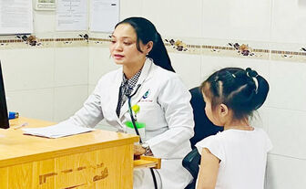 បង្ការ​ជំ​ងឺ​ពង​ដៃ​ ជើង​ មាត់​លើ​កុមារ​ក្នុង​រដូវ​ក្តៅ​