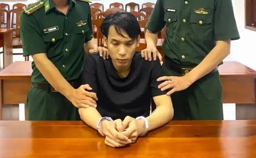 Cà Mau: Bộ đội Biên phòng bắt 2 vụ ma túy