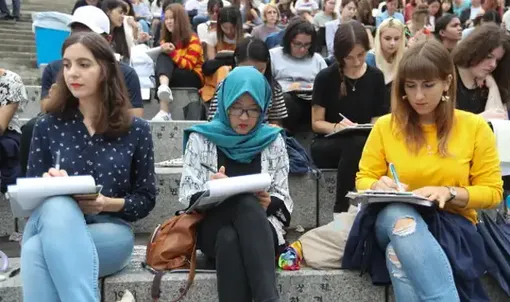 Hàn Quốc tìm cách “giữ chân” lao động nước ngoài