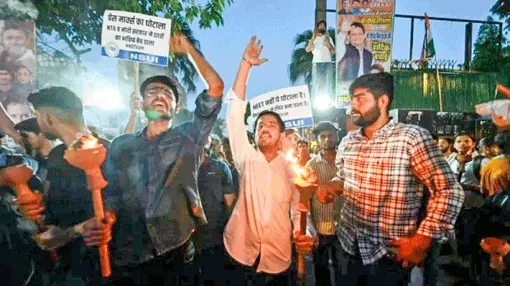 Ấn Ðộ ngăn chặn tiêu cực trong thi cử