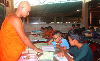 អ៊ូ​អរ​នៃ​ការ​រៀន​អក្សរ​ខ្មែរ​រដូវ​វិស្សមកាល​