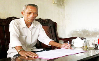 អ្នក​មាន​ប្រ​ជា​ប្រិយ​ ថាច់​សឿ