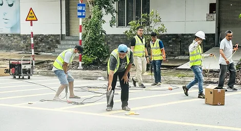 Khẩn trương thực hiện giải pháp đảm bảo an toàn giao thông tại nút giao đường Trần Văn Trà - Hoàng Văn Thái