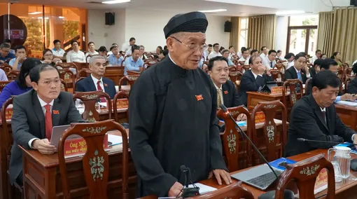 Hỏi thẳng thắn, trả lời rõ ràng những vấn đề cử tri quan tâm