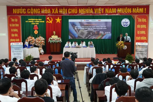 Hội thảo quốc tế về đào tạo ngành bán dẫn và ra mắt Không gian Nghiên cứu phát triển năng lượng mới