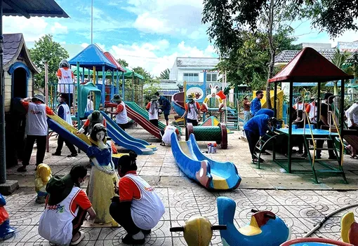 Nhiều công trình, hoạt động vì sinh viên, học sinh