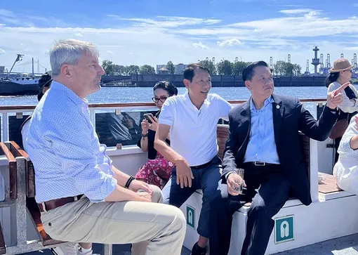 Đoàn công tác TP Cần Thơ làm việc với Cảng Hamburg, Cộng hòa Liên bang Đức