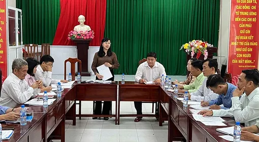 Ban Văn hóa - Xã hội HĐND thành phố khảo sát công tác thực hiện các chính sách đối với đồng bào dân tộc tại thị trấn Cờ Đỏ