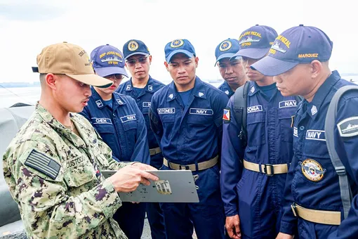 Philippines sắm vai trò mới ở khu vực