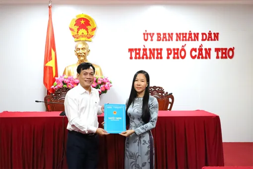 Trao quyết định bổ nhiệm Phó Giám đốc Sở Công Thương TP Cần Thơ