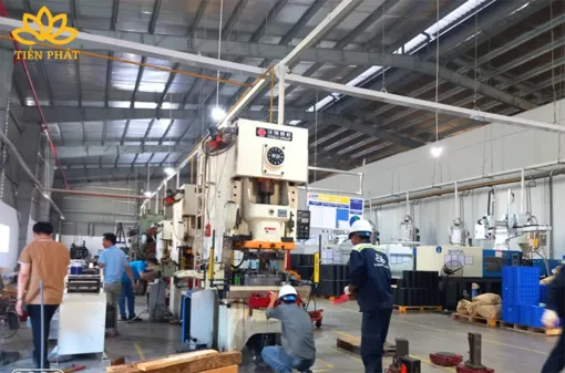 Tiến Phát - Công ty chuyển kho xưởng, nhà máy và di dời máy móc uy tín tại Cần Thơ