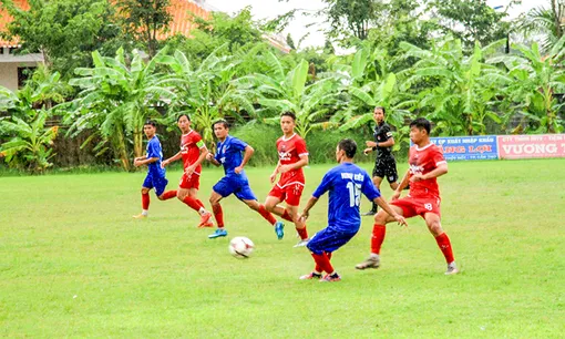 Khởi tranh sân chơi lớn của bóng đá phong trào Cần Thơ