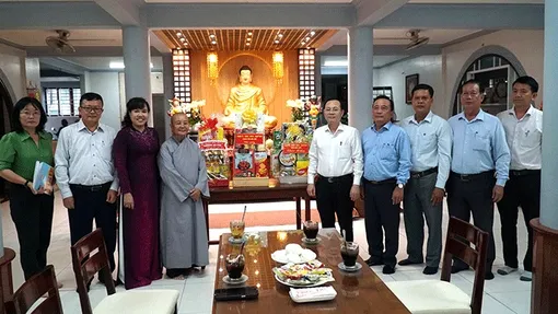 Bí thư Thành ủy thăm các cơ sở thờ tự Phật giáo nhân dịp đại lễ Vu lan năm 2024