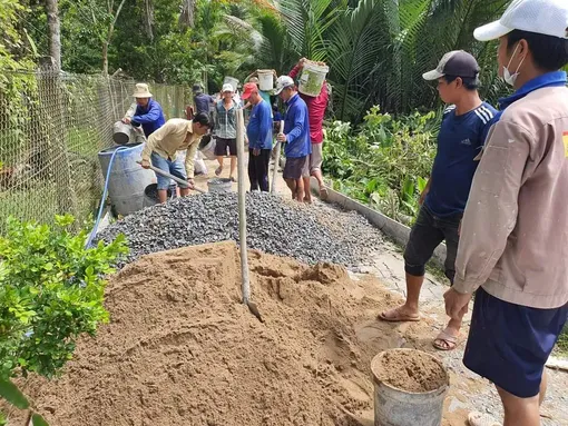 Phát huy dân chủ trong huy động sức dân