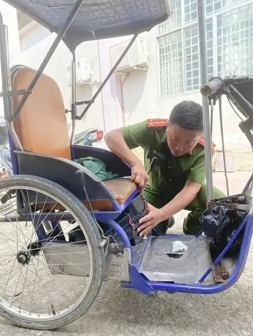 Gương sáng chiến sĩ Công an huyện Phong Điền giúp dân