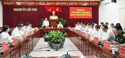 Đoàn khảo sát Tiểu ban Điều lệ Đảng Đại hội XIV làm việc với Ban Thường vụ Thành ủy Cần Thơ